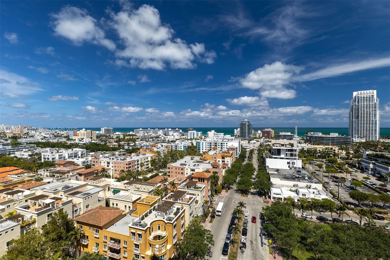 90 Alton Road, Unit 1703 Miami Beach, FL 33139 - Photo 20 of 48 an aerial view of multiple house