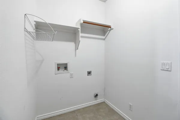 $360,000 | 127 Turkey Run, Meadowlakes, TX 78654