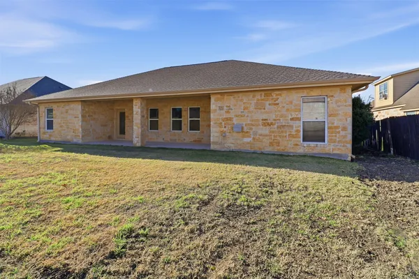 $360,000 | 127 Turkey Run, Meadowlakes, TX 78654
