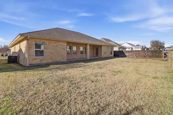 $360,000 | 127 Turkey Run, Meadowlakes, TX 78654