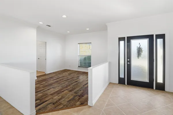 $360,000 | 127 Turkey Run, Meadowlakes, TX 78654