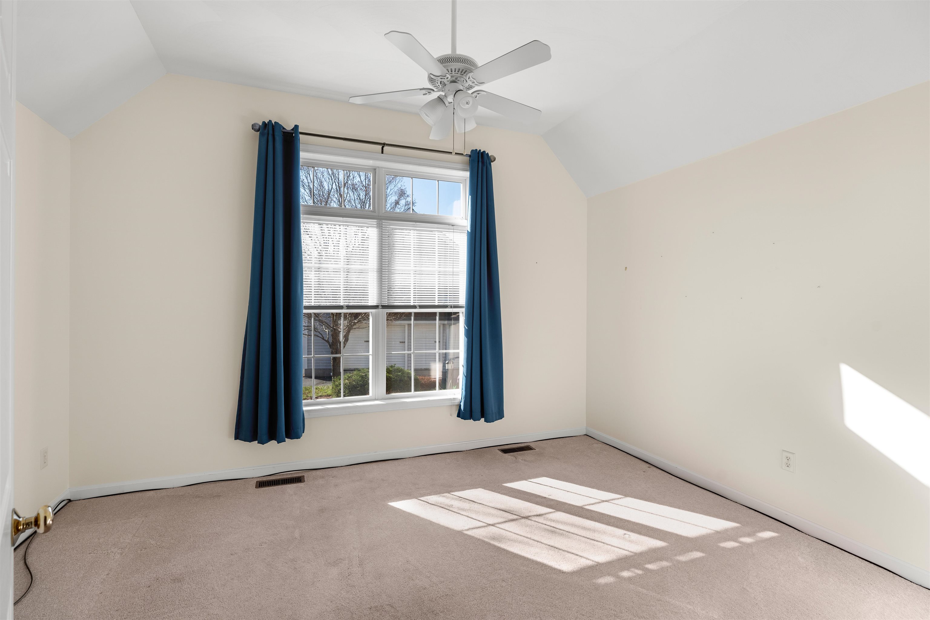 16 Pullman Drive Hollis, NH 03049 - Photo 14 of 39