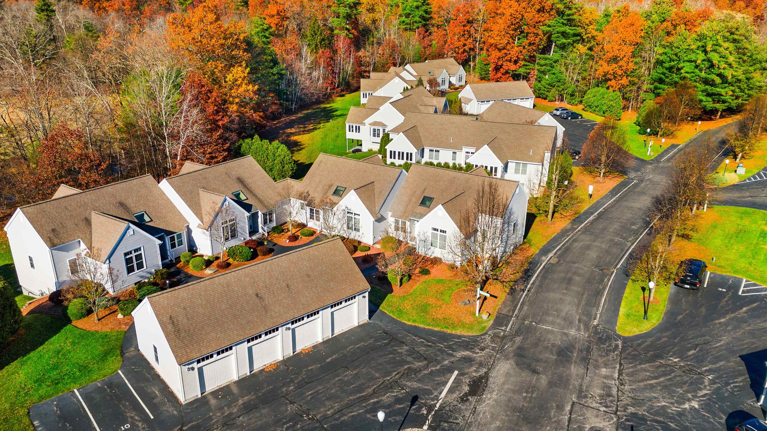 16 Pullman Drive Hollis, NH 03049 - Photo 2 of 39