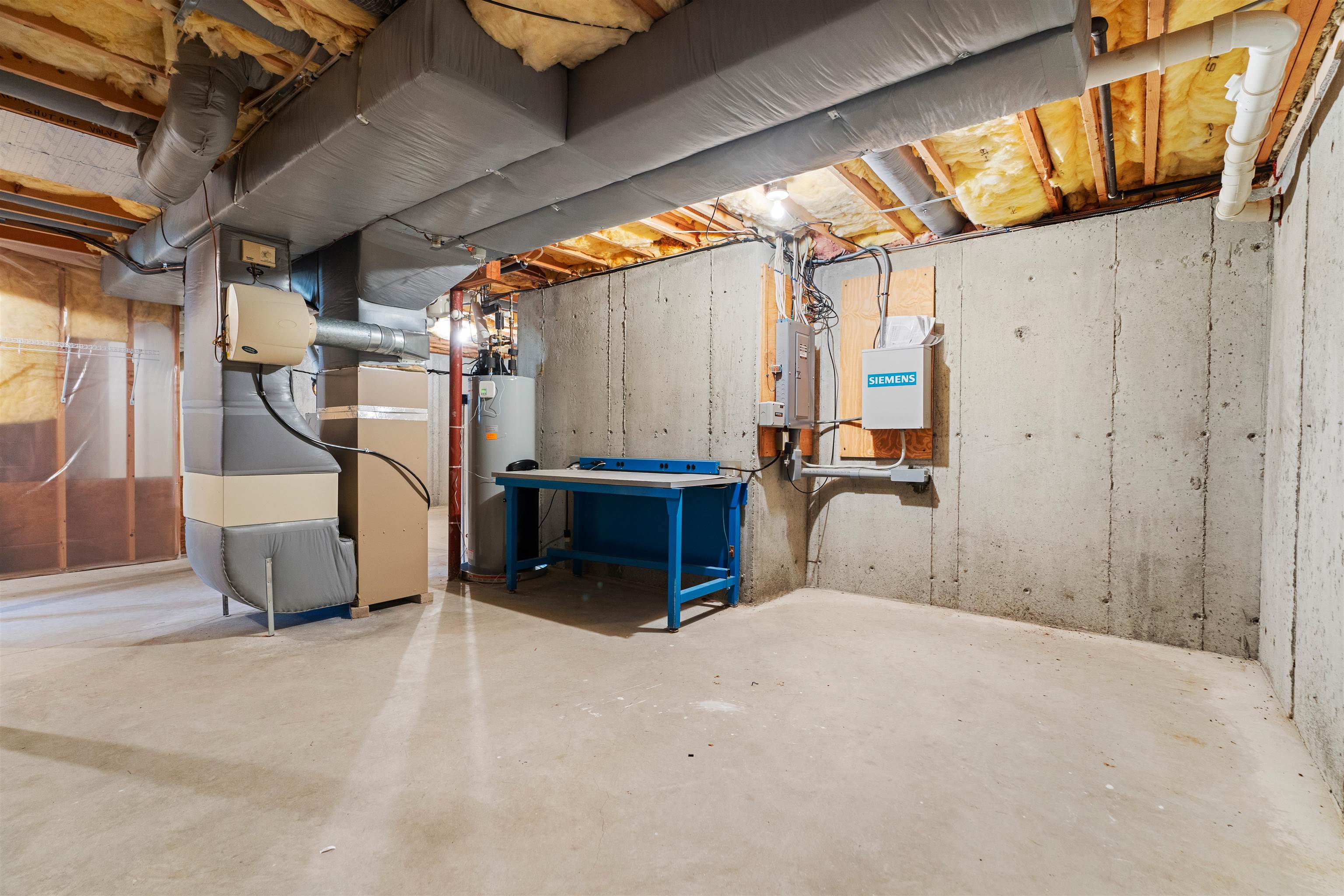 16 Pullman Drive Hollis, NH 03049 - Photo 29 of 39