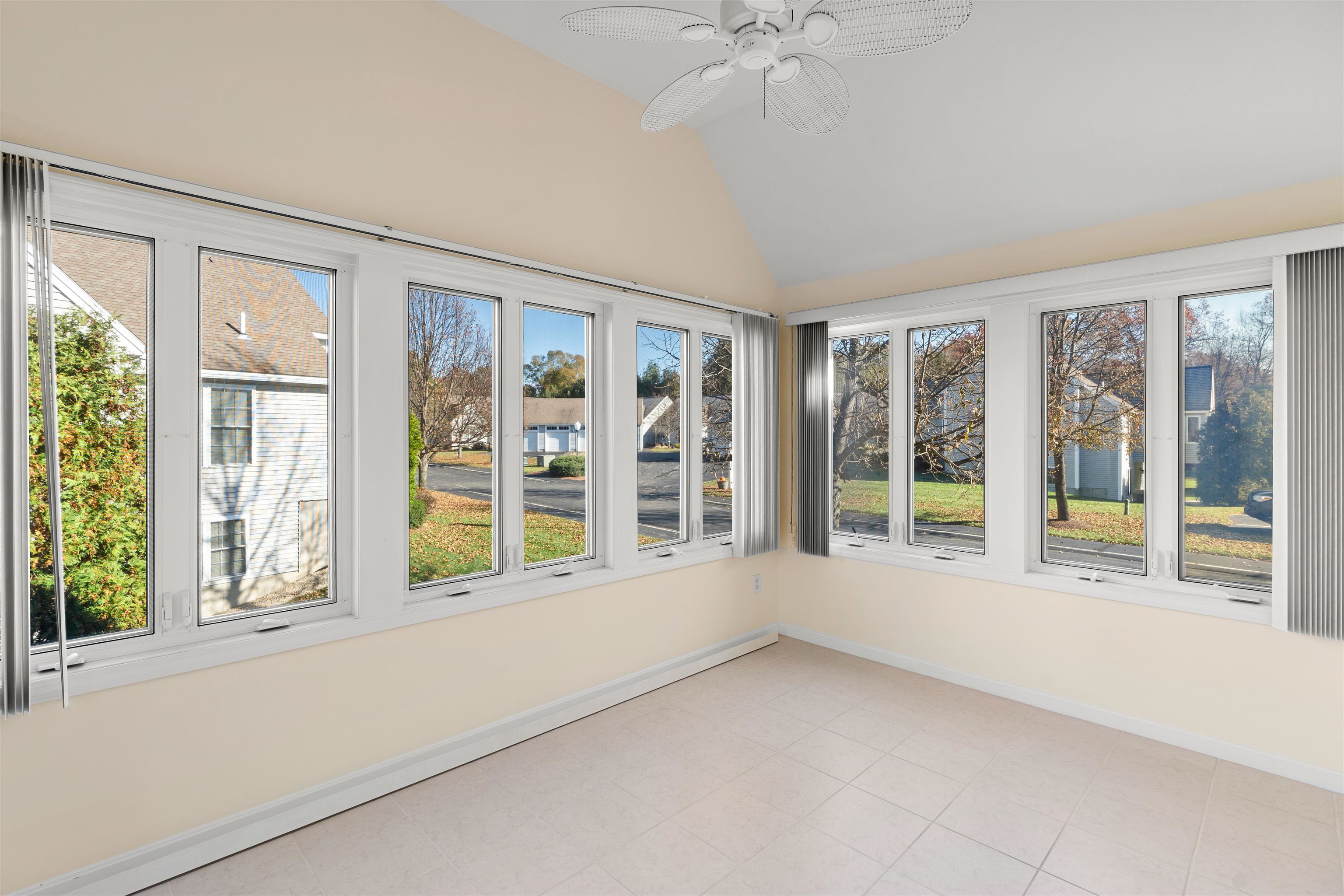 16 Pullman Drive Hollis, NH 03049 - Photo 5 of 39