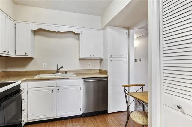 $1,700 | 2700 Whitney Place, Unit 826, Metairie, LA 70002