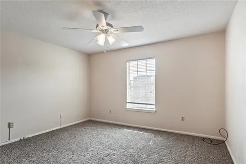 $1,700 | 2700 Whitney Place, Unit 826, Metairie, LA 70002