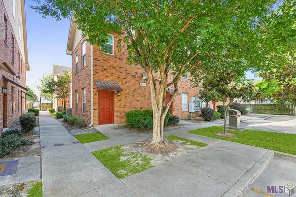 $1,395 | 900 Dean Lee Drive, Unit 1402, Baton Rouge, LA 70820