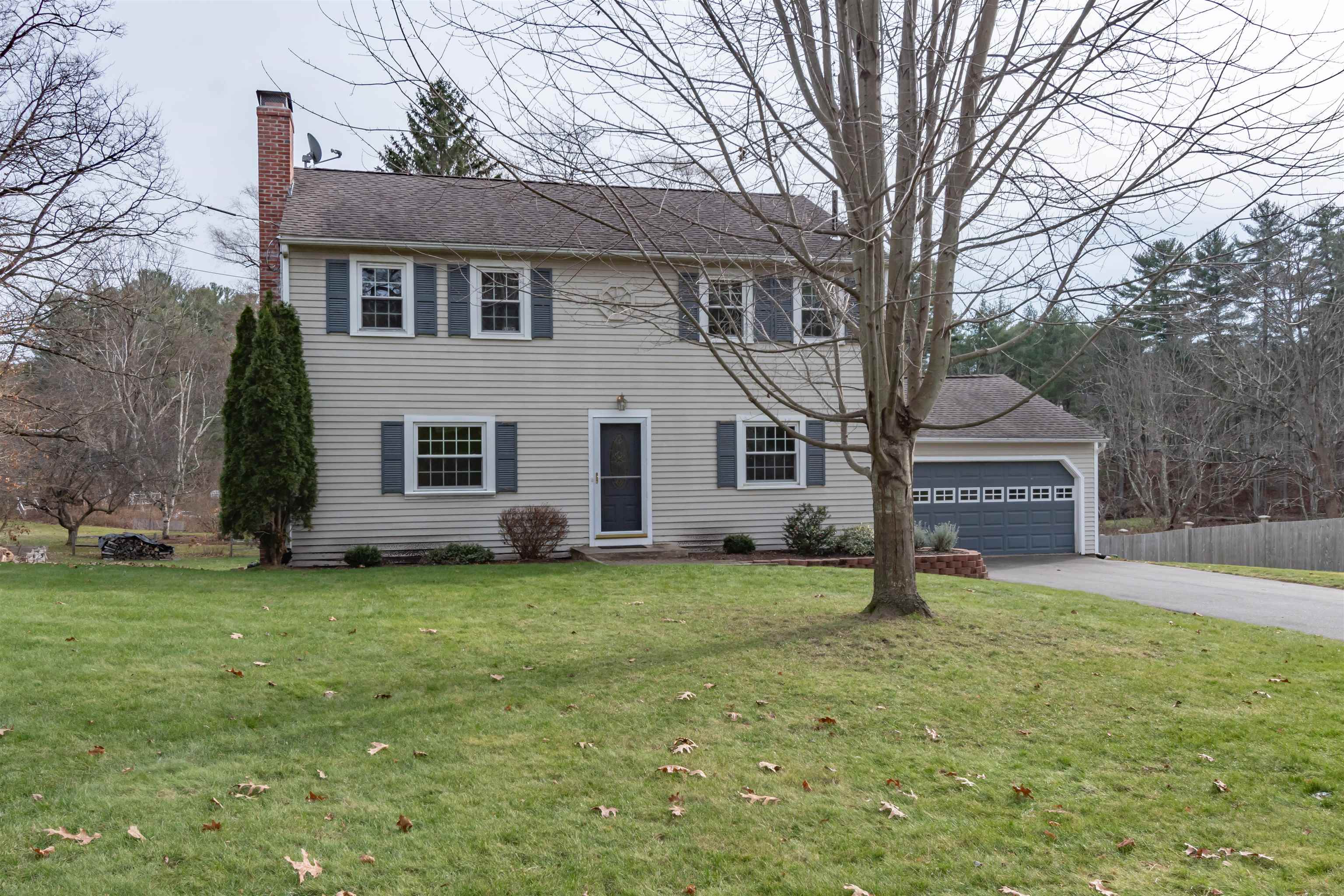 4 Sheffield Road Nashua, NH 03062 - Photo 2 of 32