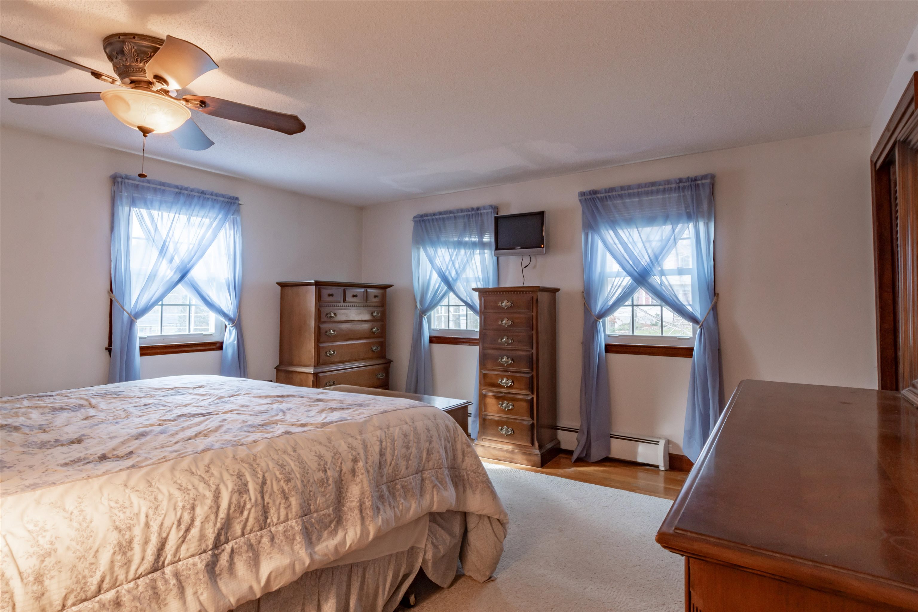 4 Sheffield Road Nashua, NH 03062 - Photo 21 of 32