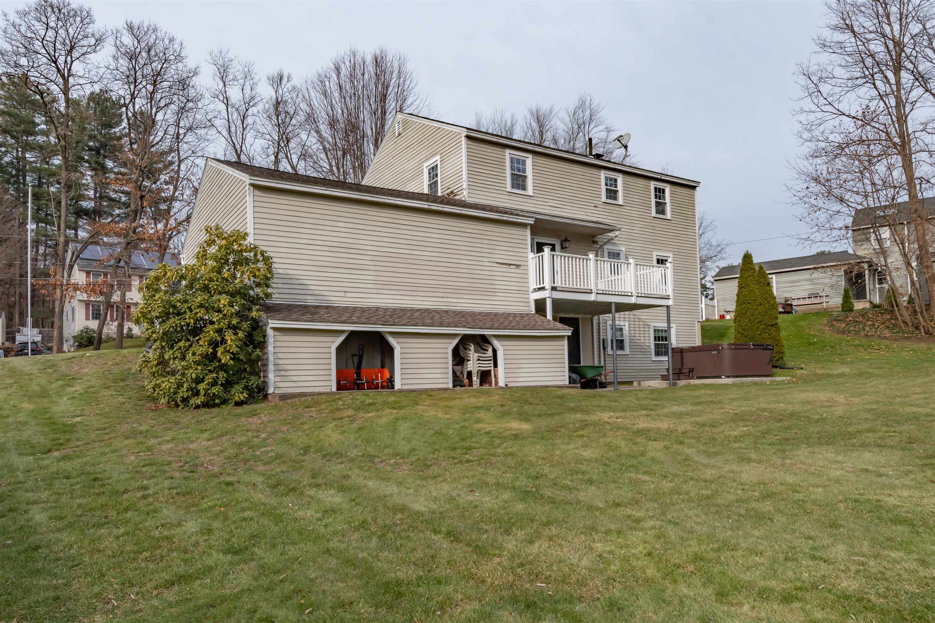 4 Sheffield Road Nashua, NH 03062 - Photo 24 of 32