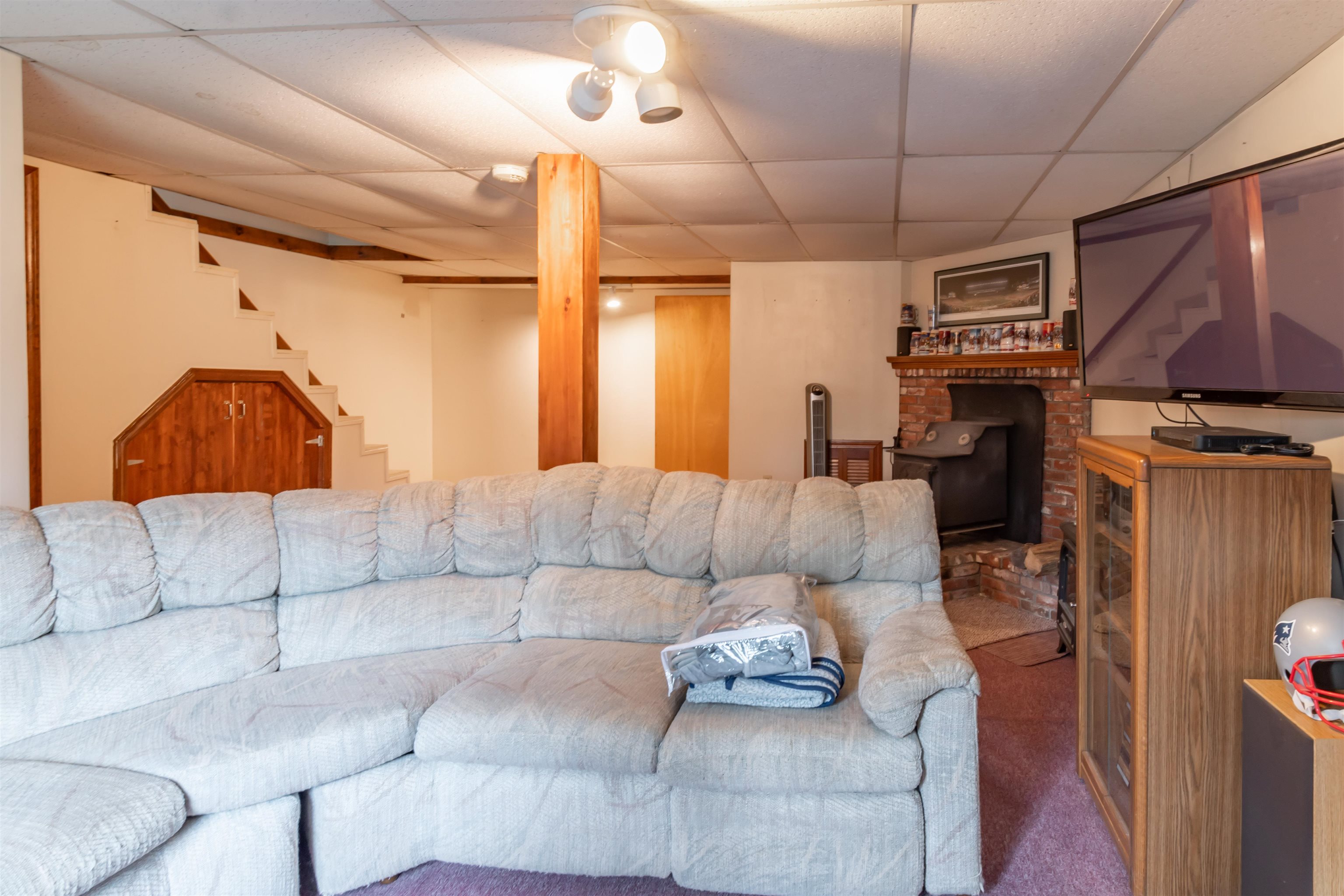 4 Sheffield Road Nashua, NH 03062 - Photo 8 of 32