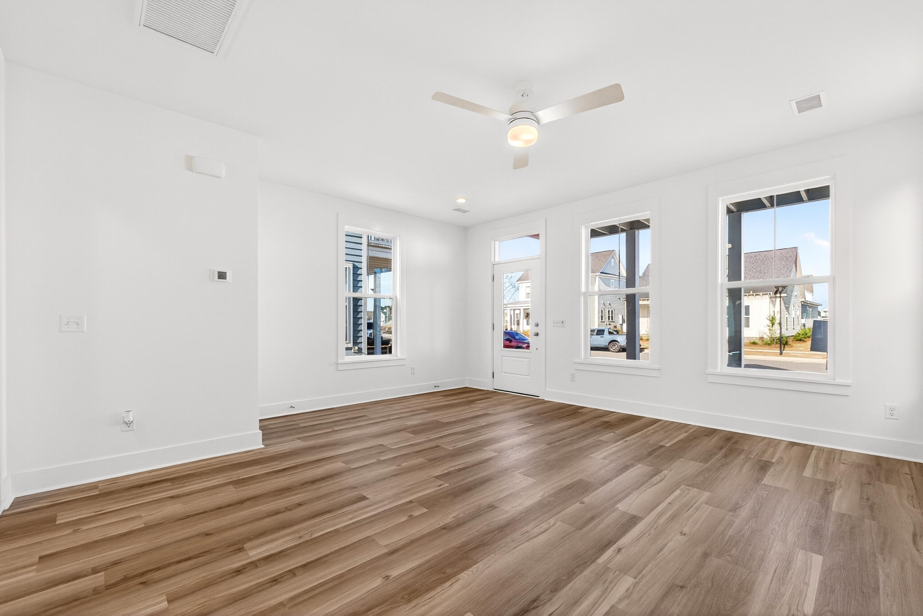 745 Blueway Avenue Summerville, SC 29486 - Photo 8 of 32 Rowan P 1610 (7)