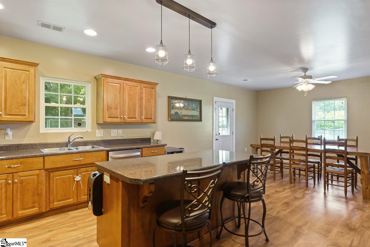 216 Oak Dr Extension Honea Path, SC 29654 - Photo 7 of 18 Gallery Image 7