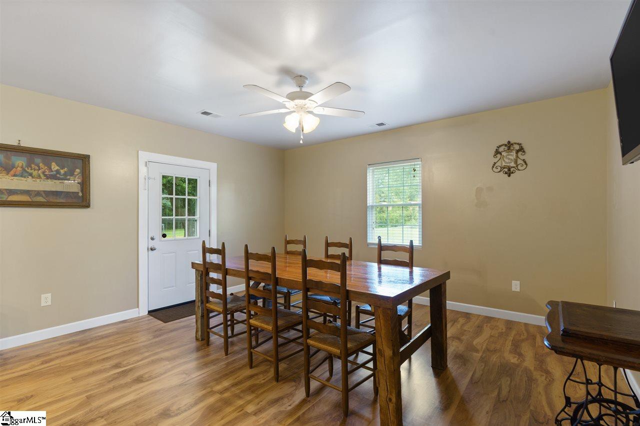 216 Oak Dr Extension Honea Path, SC 29654 - Photo 8 of 18 Gallery Image 8