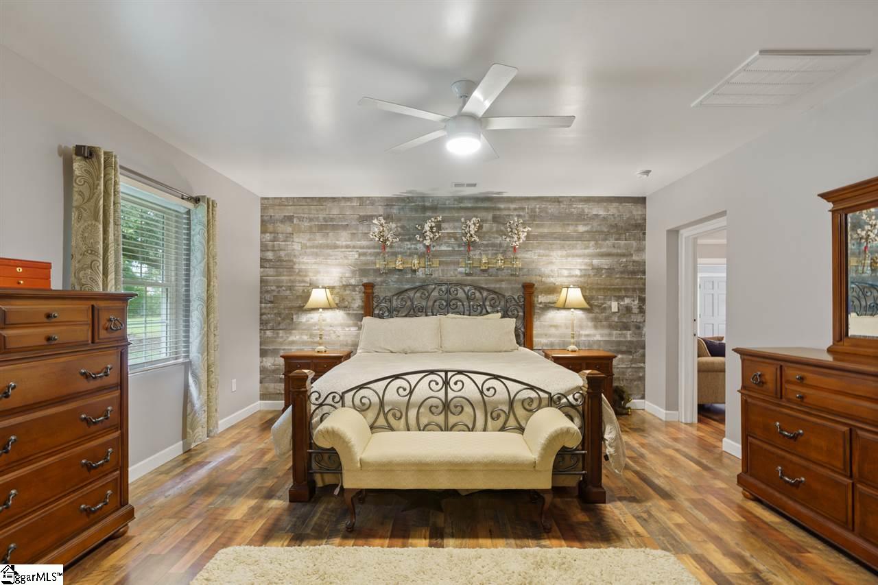 216 Oak Dr Extension Honea Path, SC 29654 - Photo 10 of 18 Gallery Image 10