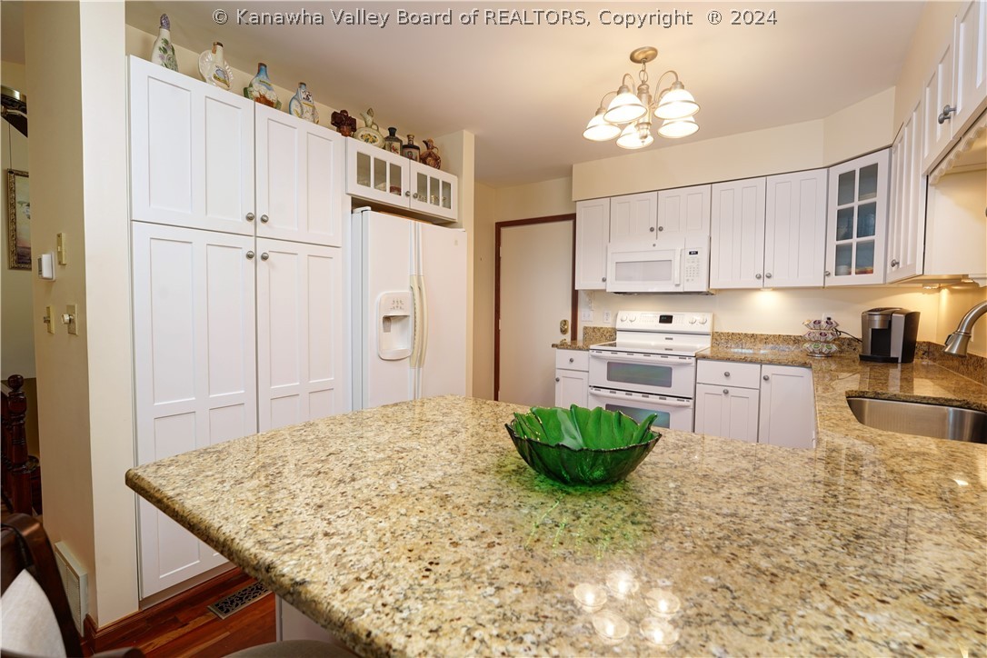 300 Flintlock Road Charleston, WV 25314 - Photo 8 of 30 Gallery Image 8