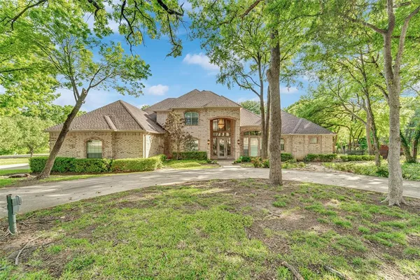 $3,800 | 2202 Southern Oaks Drive, Cedar Hill, TX 75104