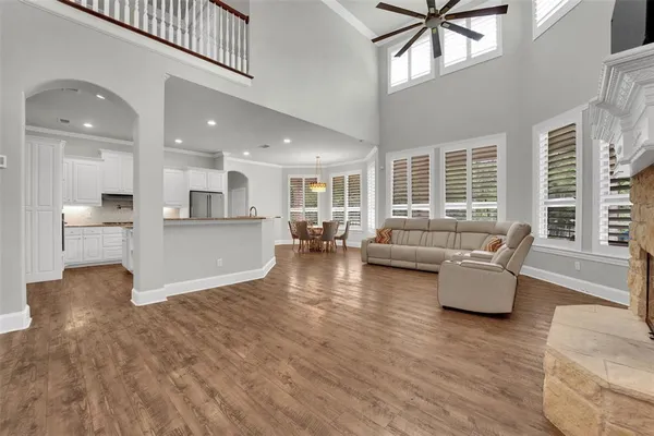 $3,800 | 2202 Southern Oaks Drive, Cedar Hill, TX 75104