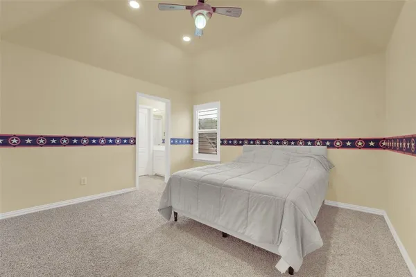 $3,800 | 2202 Southern Oaks Drive, Cedar Hill, TX 75104