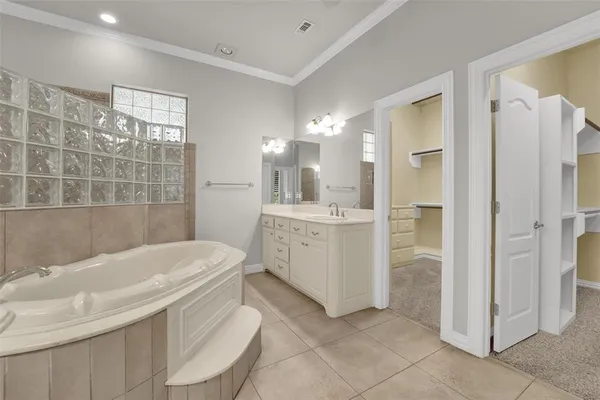 $3,800 | 2202 Southern Oaks Drive, Cedar Hill, TX 75104