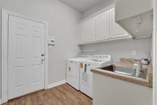 $3,800 | 2202 Southern Oaks Drive, Cedar Hill, TX 75104