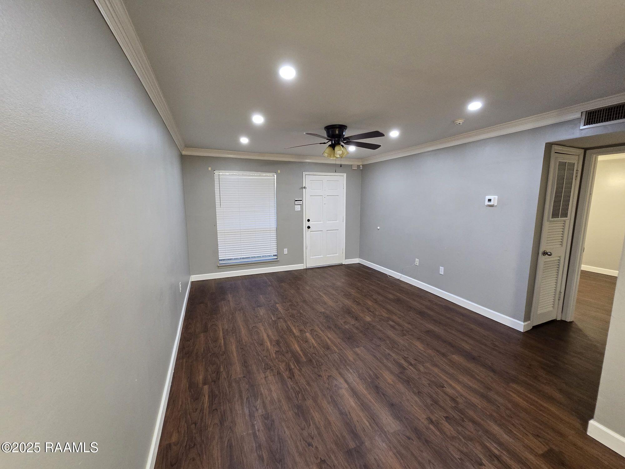 701 South College Road, Unit 109 Lafayette, LA 70503 - Photo 3 of 17 3 - LR
