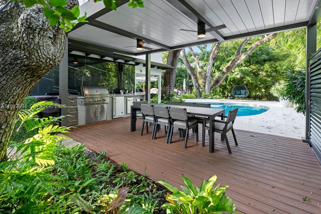 4095 Battersea Road Miami, FL 33133 - Photo 3 of 53 Covered Outdoor Dinning