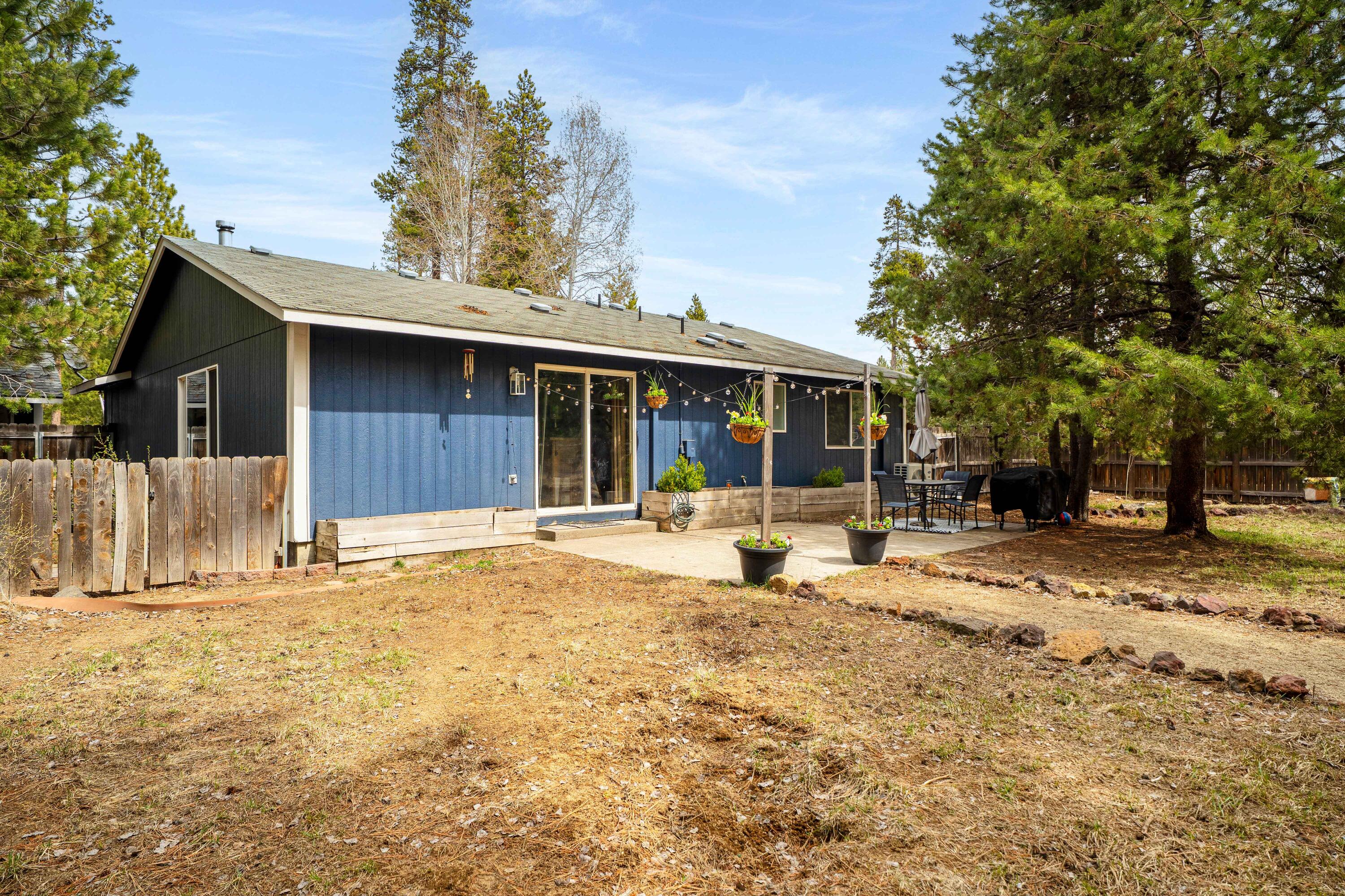 16939 Torrance Road Bend, OR 97707 - Photo 24 of 33 04-Exterior