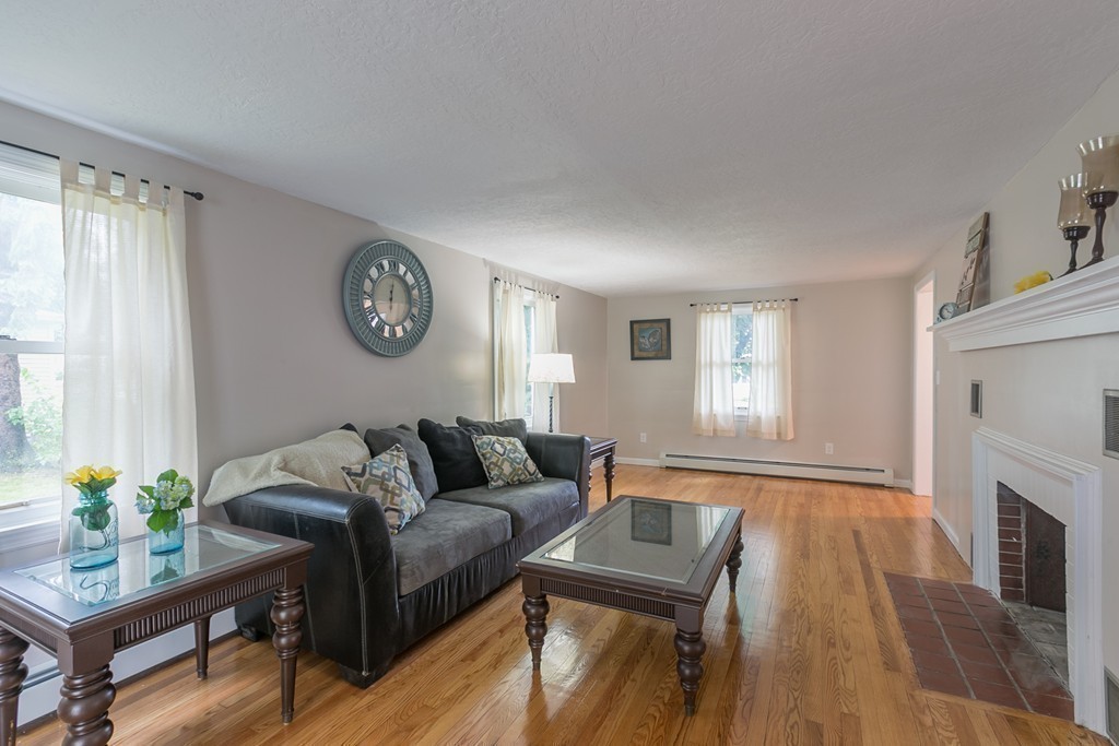 131 Harkness Avenue Springfield, MA 01118 - Photo 11 of 27 Gallery Image 11