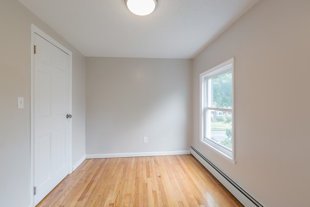 131 Harkness Avenue Springfield, MA 01118 - Photo 18 of 27 Gallery Image 18