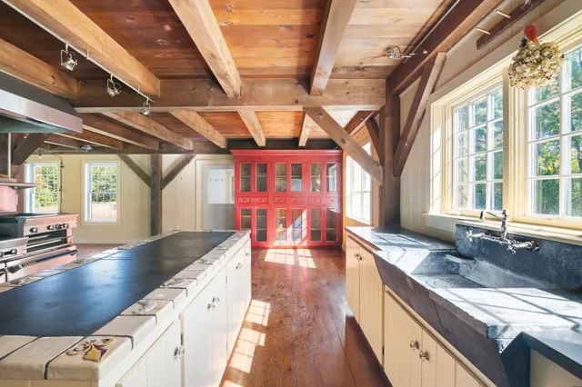 $1,400,000 | 131 Stark Road, Brattleboro, VT 05301