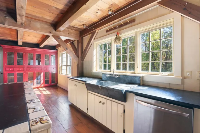 $1,400,000 | 131 Stark Road, Brattleboro, VT 05301