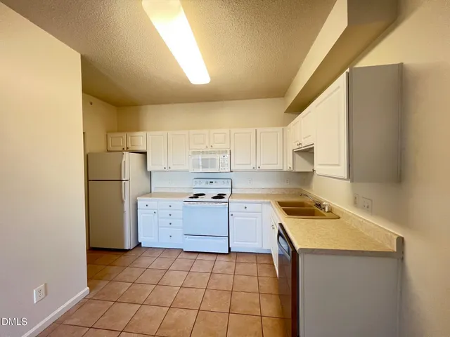 $205,000 | 2501 Huntscroft Lane, Unit 303, Raleigh, NC 27617