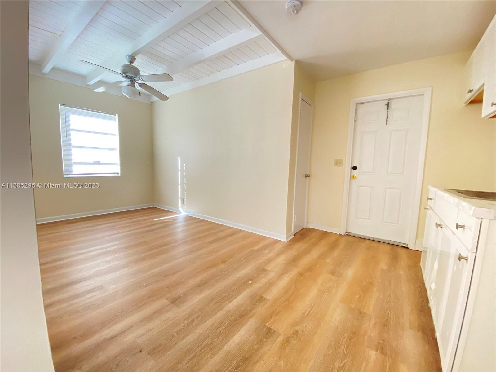 958 West 4th Street Riviera Beach, FL 33404 - Photo 9 of 13 Gallery Image 9