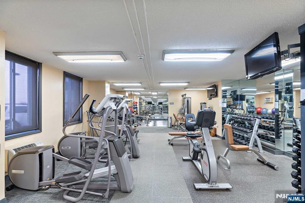 160 Overlook Avenue, Unit 11A Hackensack, NJ 07601 - Photo 17 of 18