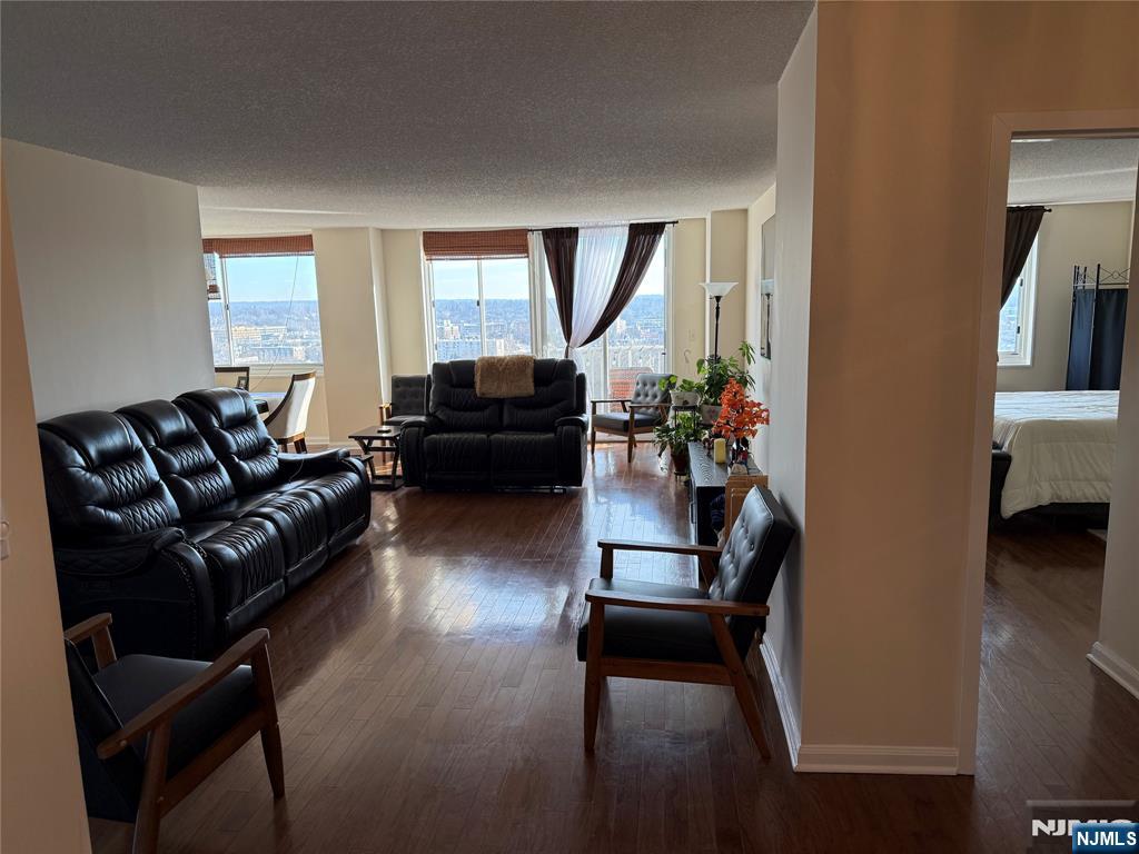 160 Overlook Avenue, Unit 11A Hackensack, NJ 07601 - Photo 3 of 18