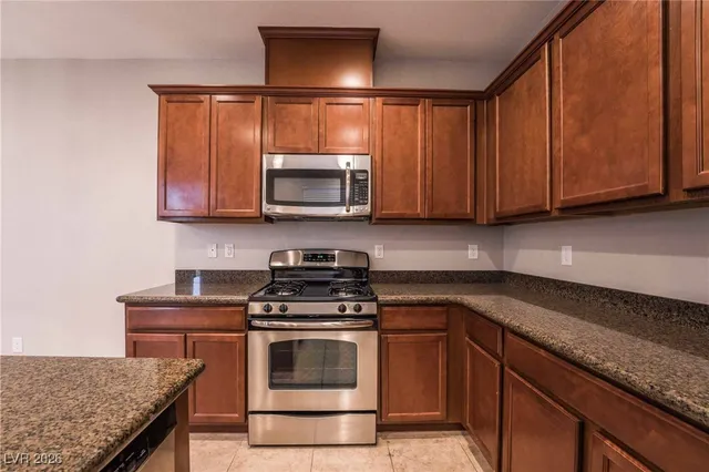 $2,150 | 1129 Ricavoli Court, Henderson, NV 89052