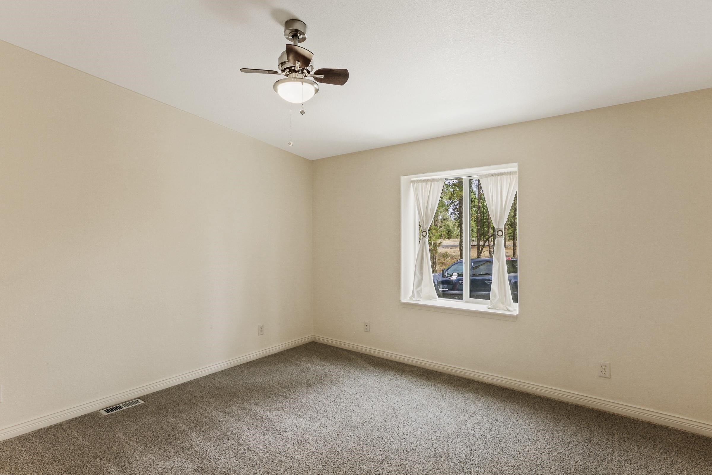 1817 West Smythe Road Cheney, WA 99004 - Photo 13 of 28