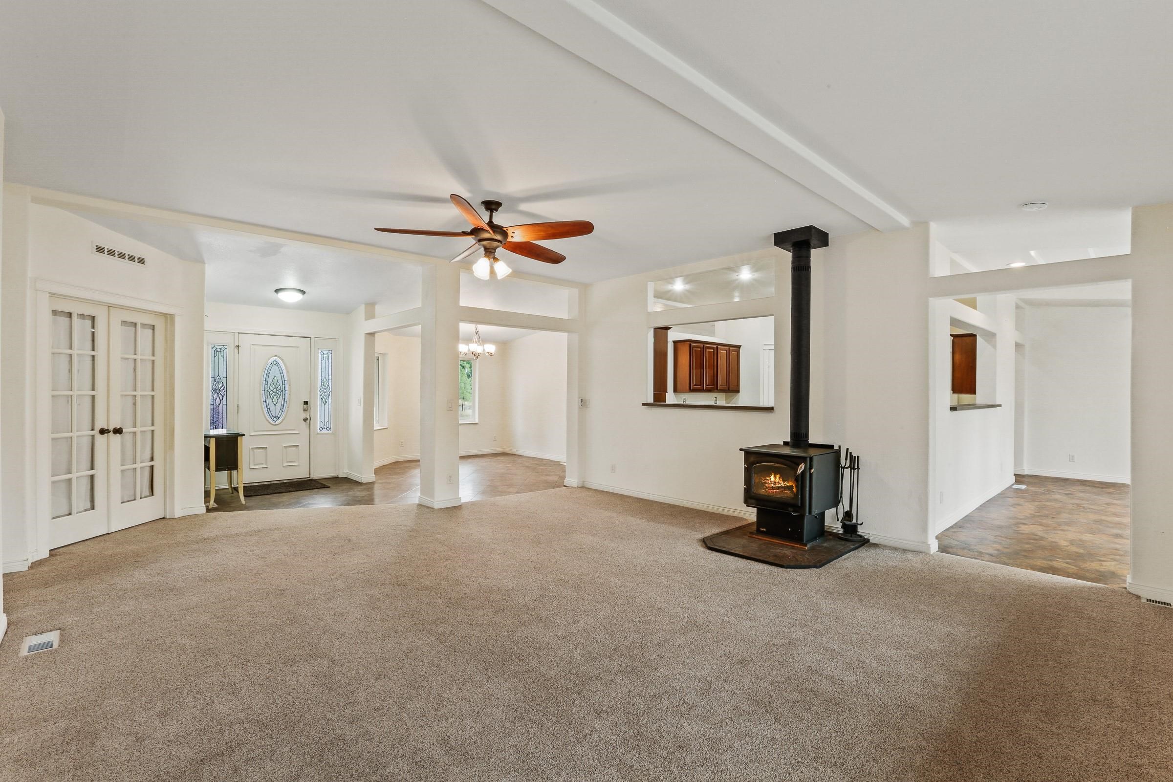 1817 West Smythe Road Cheney, WA 99004 - Photo 4 of 28