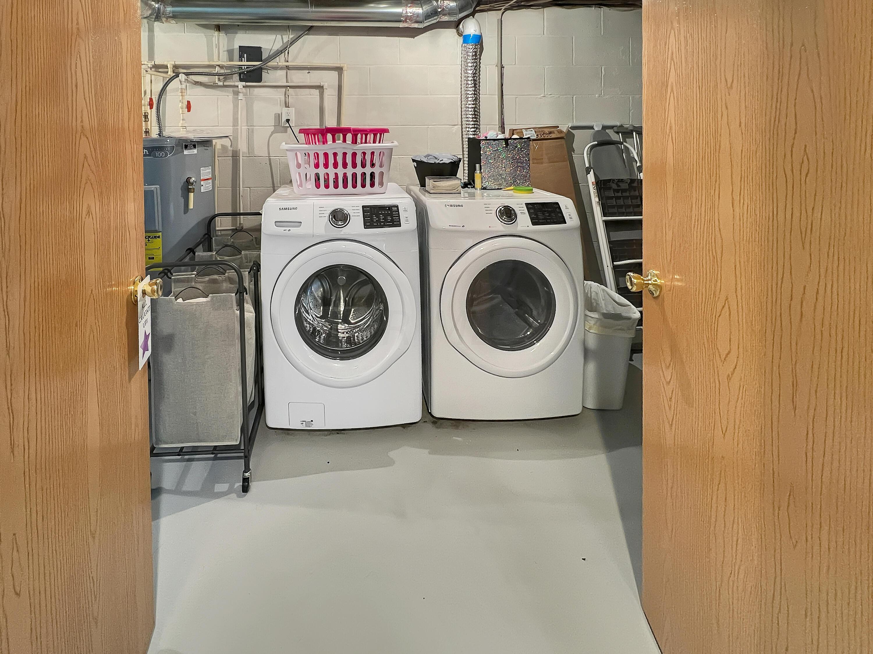 1796 Baltimore Road Northwest Lancaster, OH 43130 - Photo 17 of 27 Utility room