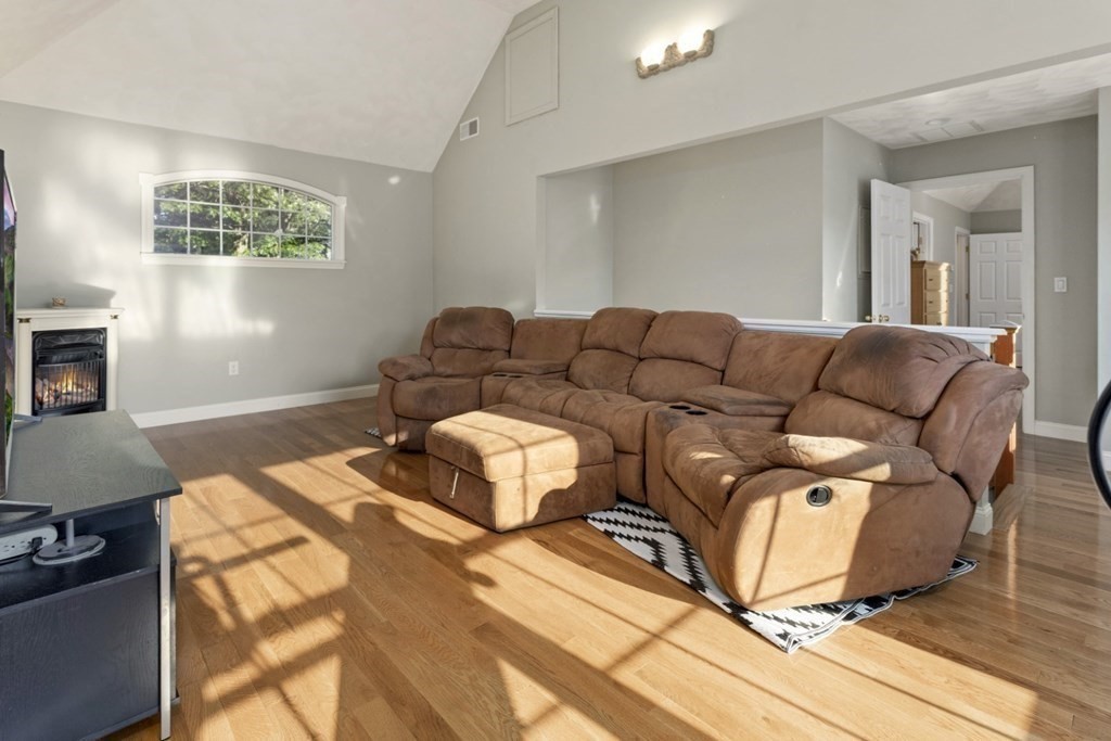 44 Pillings Pond Road Lynnfield, MA 01940 - Photo 28 of 42 Gallery Image 28