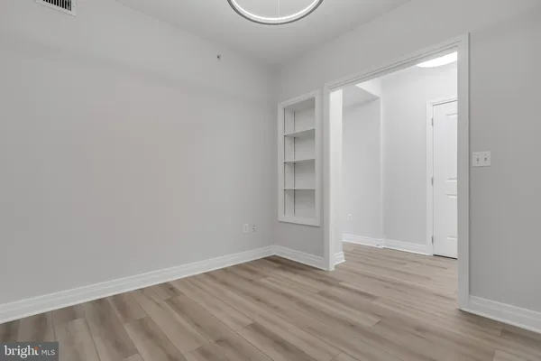 $3,150 | 8220 Crestwood Heights Drive, Unit 1210, McLean, VA 22102