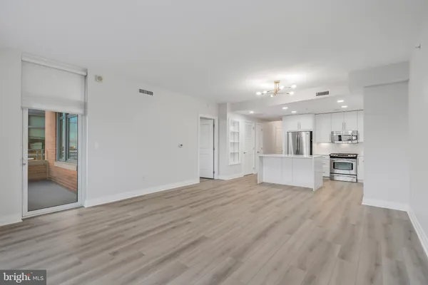 $3,150 | 8220 Crestwood Heights Drive, Unit 1210, McLean, VA 22102