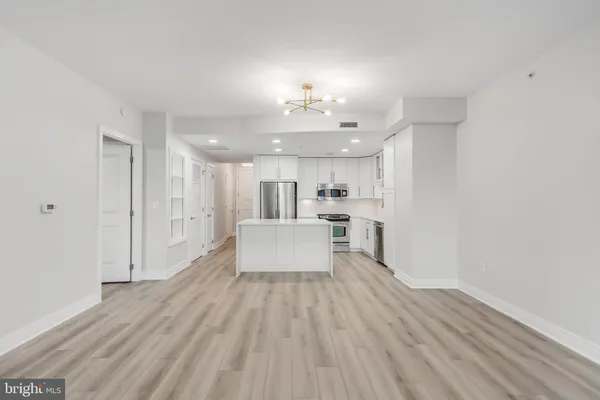 $3,150 | 8220 Crestwood Heights Drive, Unit 1210, McLean, VA 22102