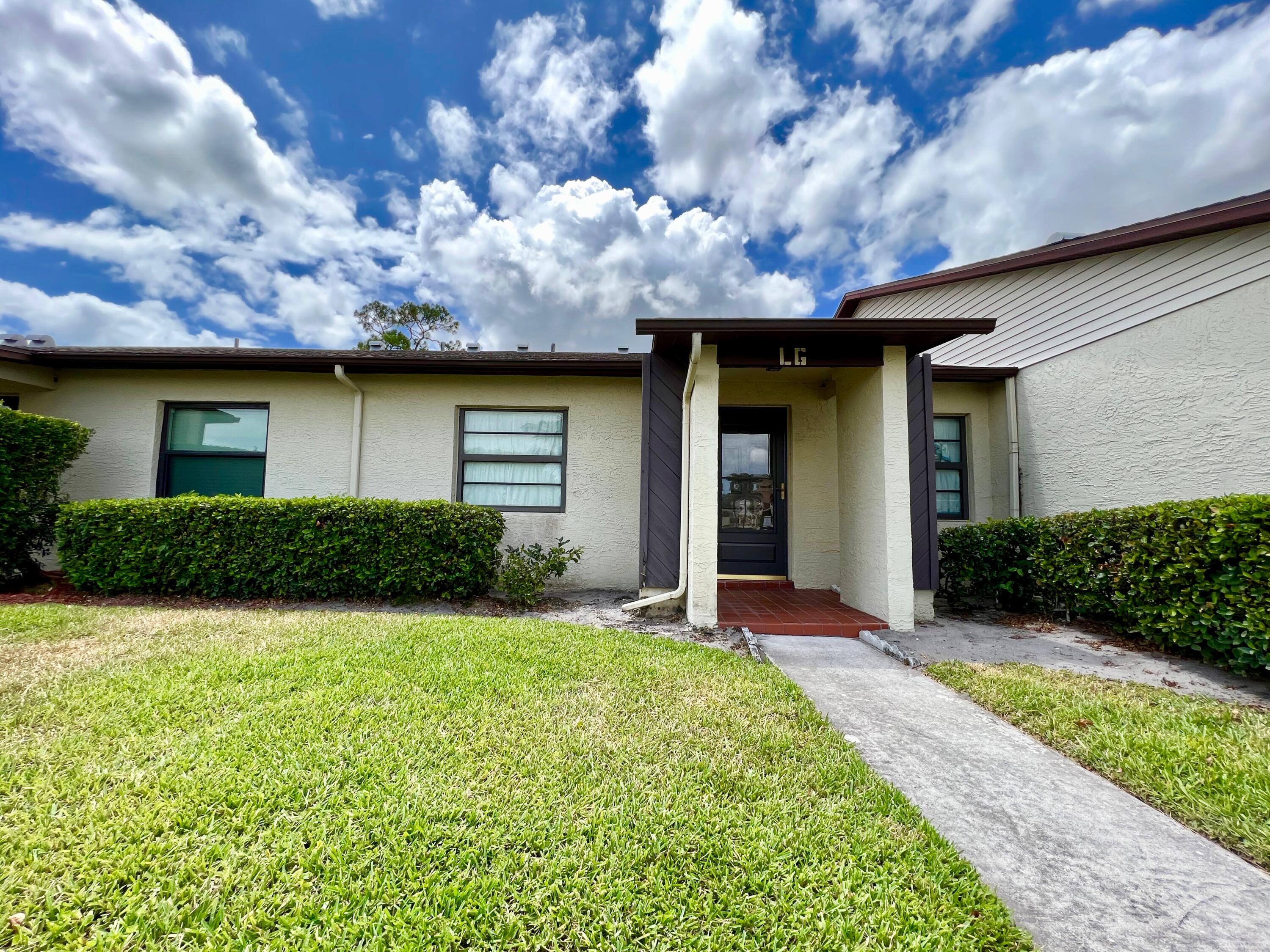 6024 Indrio Road, Unit L6 Fort Pierce, FL 34951 - Photo 4 of 17 IMG_4940