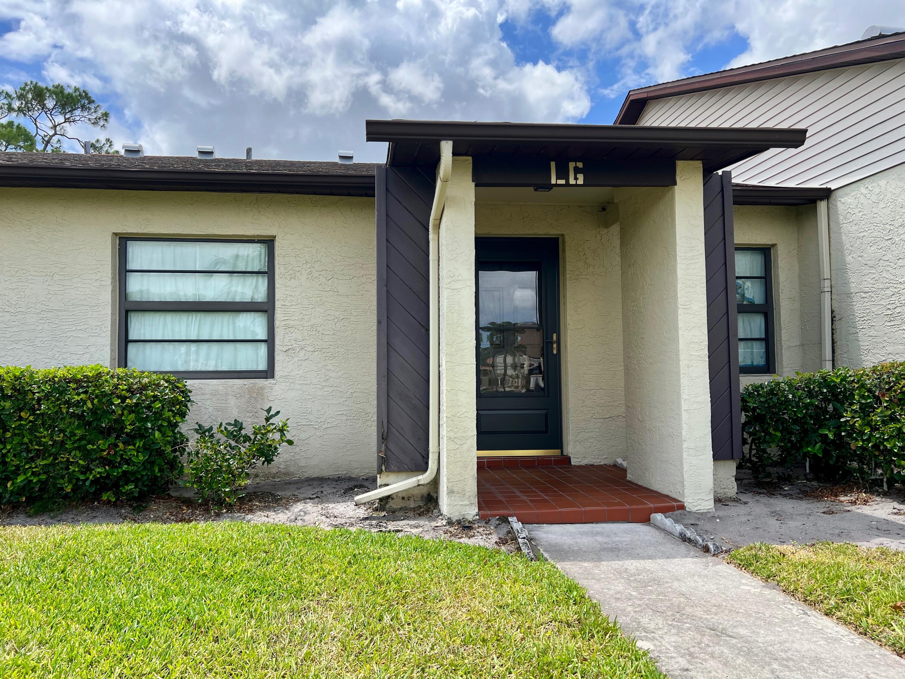 6024 Indrio Road, Unit L6 Fort Pierce, FL 34951 - Photo 5 of 17 IMG_4941