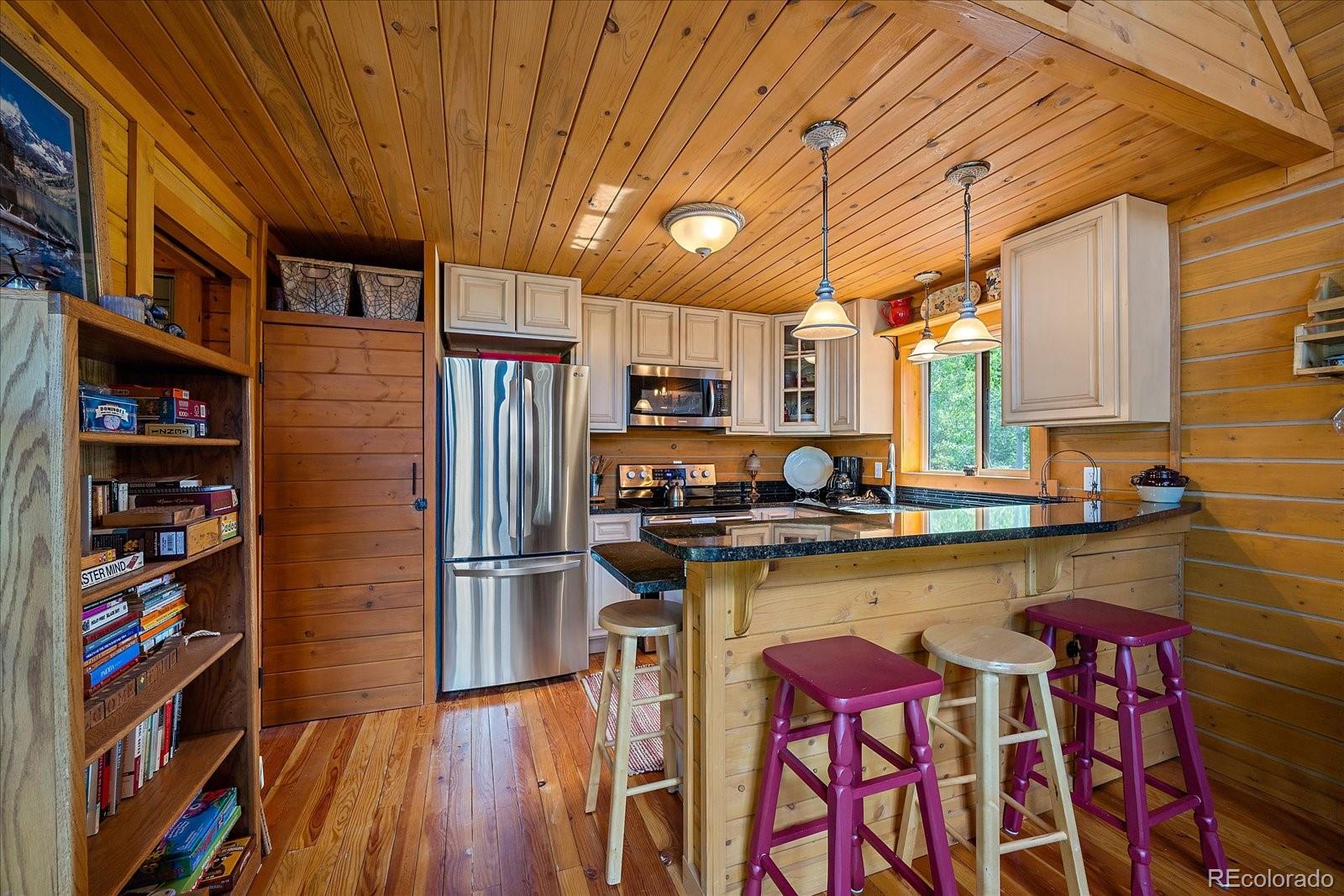 433 Chippewa Road Jefferson, CO 80456 - Photo 14 of 38 Gallery Image 14