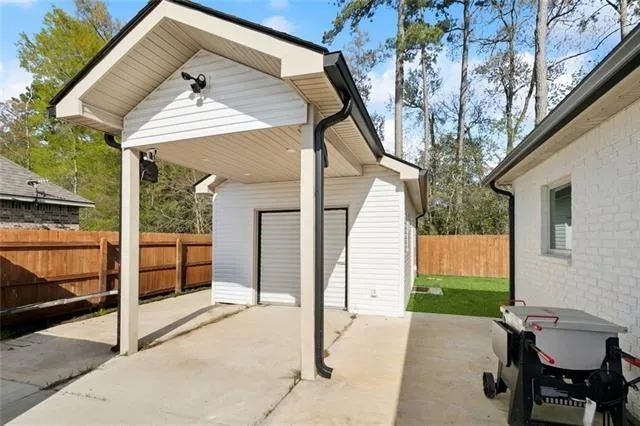 $533,000 | 644 English Oak Drive, Madisonville, LA 70447