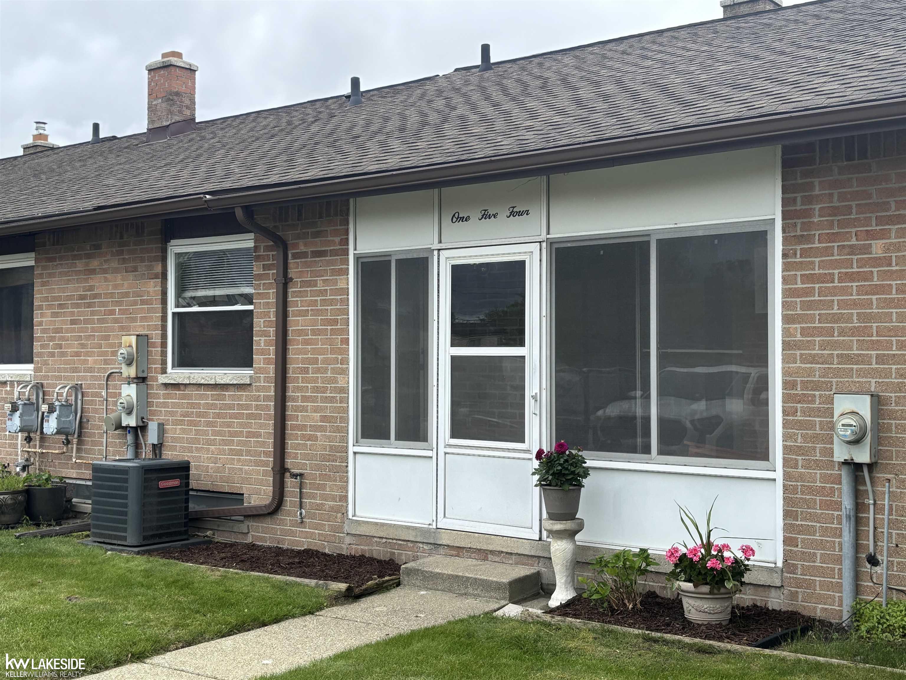 8401 18 18 Mile Road, Unit 154 Sterling Heights, MI 48313 - Photo 4 of 28